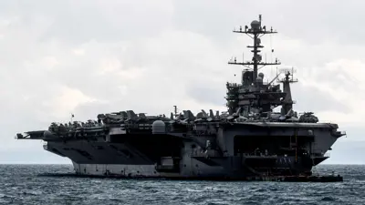 حاملة الطائرات الأمريكية (أس أس ترومان) 