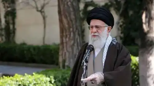 المرشد الأعلى في إيران علي خامنئي