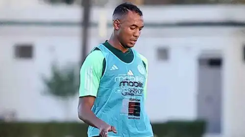 سمير شرقي نجم منتخب الجزائر الجديد