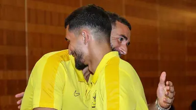 حسام عوار وبنزيما