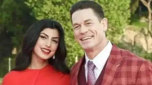 جون سينا وزوجته