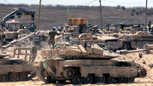 آليات عسكرية إسرائيلية على حدود غزة
