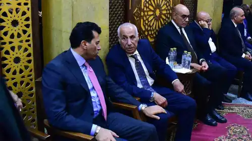 أشرف صبحي وزير الرياضة المصري وحسين لبيب