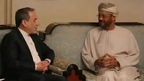 عراقجي ونظيره العُماني