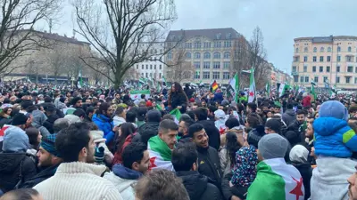 من احتفالات السوريين في ألمانيا بسقوط الأسد