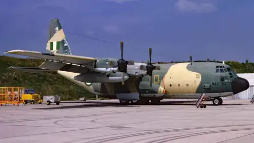 طائرة نيجيرية من  طراز هيركوليس سي-130 