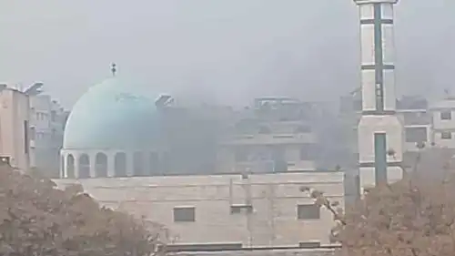 من موقع الانفجار