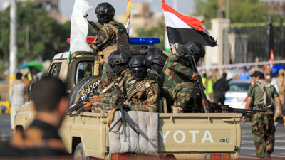 عناصر مسلحة تتبع ميليشيا الحوثي