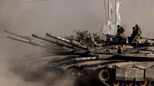 دبابات إسرائيلية على حدود غزة