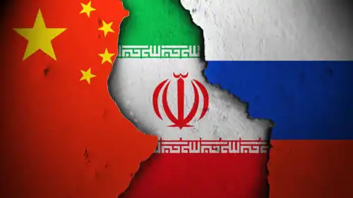 صورة مدمجة.. الأعلام الوطنية لروسيا والصين وإيران