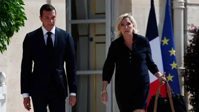 مارين لوبان وجوردان بارديلا