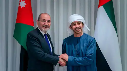 الشيخ عبدالله بن زايد وأيمن الصفدي