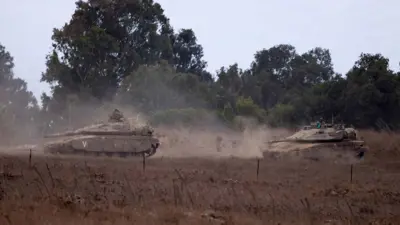 دبابات إسرائيلية على الحدود مع لبنان