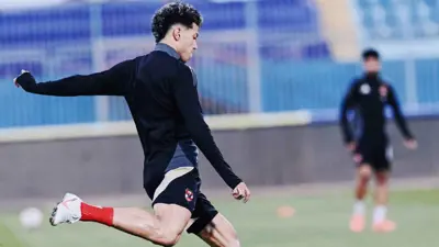 إمام عاشور نجم الأهلي المصري