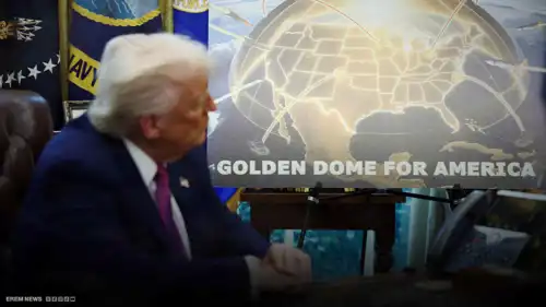 ترامب أثناء الإعلان عن القبة الذهبية