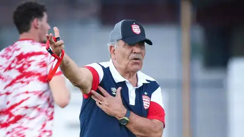 فوزي البنزرتي مدرب الإفريقي التونسي