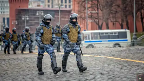 عناصر في الأمن الروسي