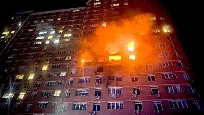  حريق بمبنى سكني إثر هجوم مسيرة روسية في أوديسا