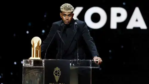 لامين يامال في حفل الكرة الذهبية