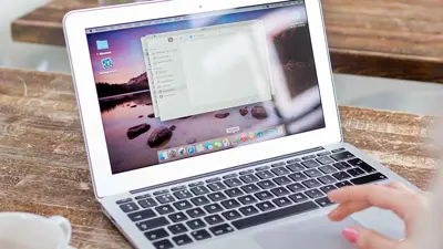 ماك بوك (تعبيرية)