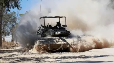 دبابة إسرائيلية في قطاع غزة