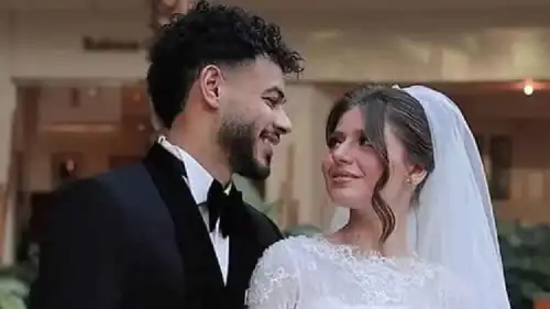 نبيل دونغا لاعب الزمالك وصديقته