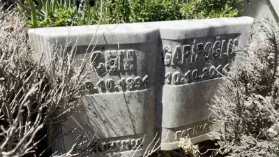 شاهدة قبر القاتل جيم أوغلو