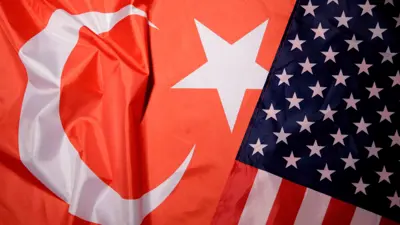 العلمان التركي والأمريكي