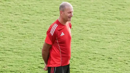 ياس توروب مدرب الأهلي المصري