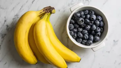 التوت الأزرق والموز