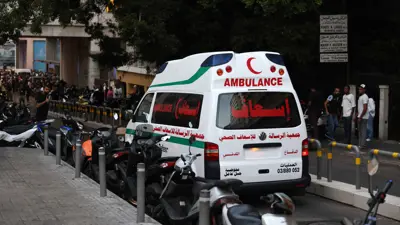 جانب من عمليات الإسعاف بعد تفجيرات لبنان 