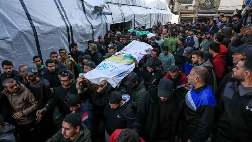 خلال تشييع القيادي في حركة حماس رائد سعد