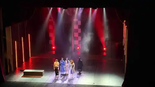 مسرحية "اليوم الآخر"