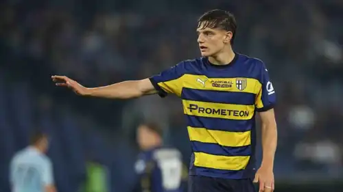 جيوفاني ليوني لاعب بارما الإيطالي