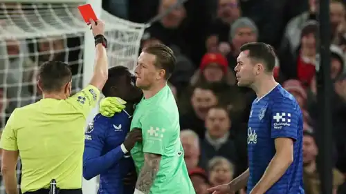 واقعة طرد إدريسا جاي نجم إيفرتون