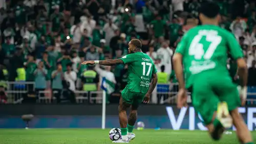 إيفان توني يسجل هدف الفوز للأهلي في شباك التعاون