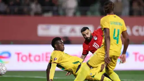 محمد صلاح في مباراة مصر وزيمبابوي