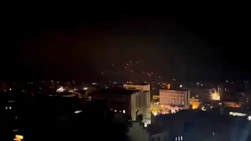 الرصاص يتطاير خلال الاشتباكات في السويداء