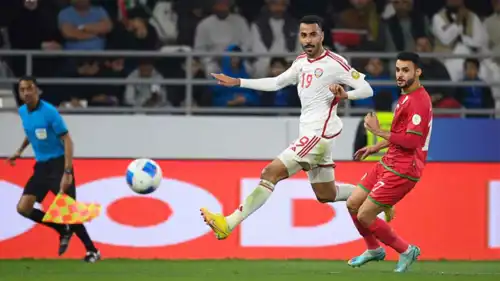 مواجهة سابقة بين منتخبي الإمارات وعمان