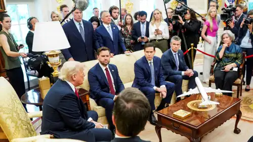 ترامب وأعضاء إدارته في البيت الأبيض