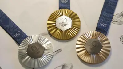 الميداليات الخاصة بأولمبياد باريس 2024