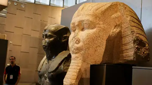 من معروضات المتحف المصري الكبير