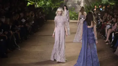 من أحد عروض إيلي صعب