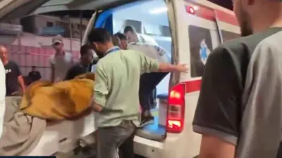 خلال نقل الضحايا والمصابين للمستشفى