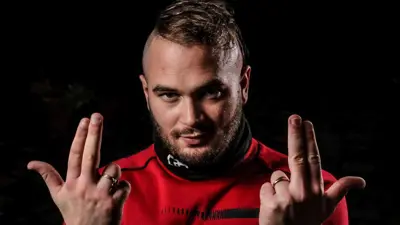 مواقع التواصل