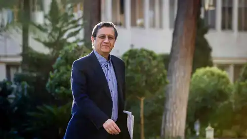 عبد الناصر همتي