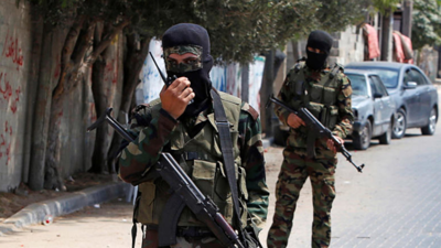 مسلحون يتبعون لحركة حماس