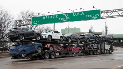  شاحنة نقل سيارات أمريكية في ميشيغان