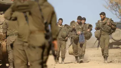 جنود إسرائيليون على الحدود مع لبنان