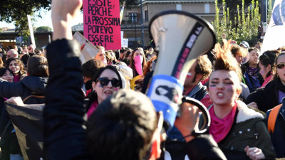 مظاهرة في روما للقضاء على العنف ضد المرأة